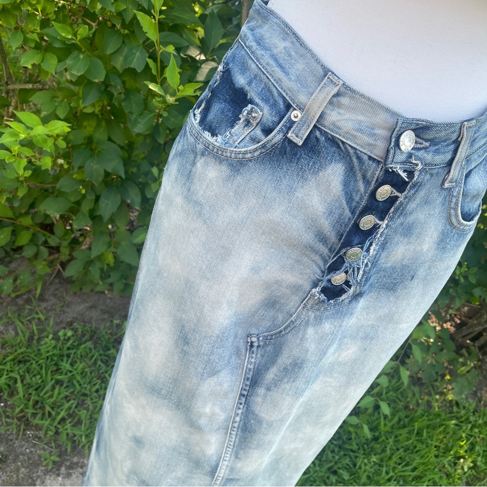 GRLFRND Bianca Reconstructed Split Hem Maxi Jean Skirt in Marble Hill - Picture 9 of 16